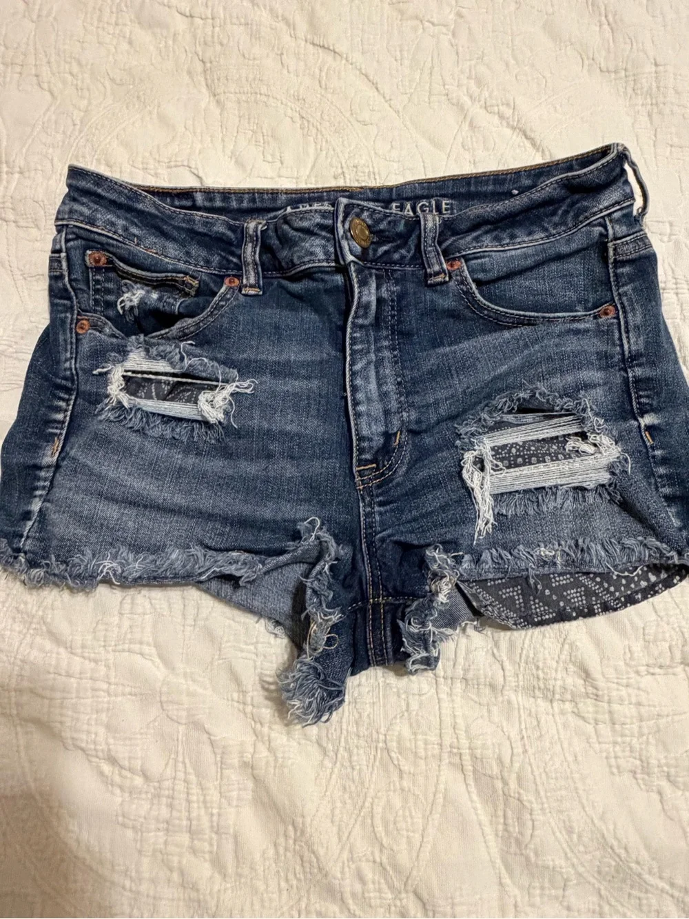 2 for$5✨American Eagle Outfitters Women’s Next Level Stretch Short Jeans Size 8